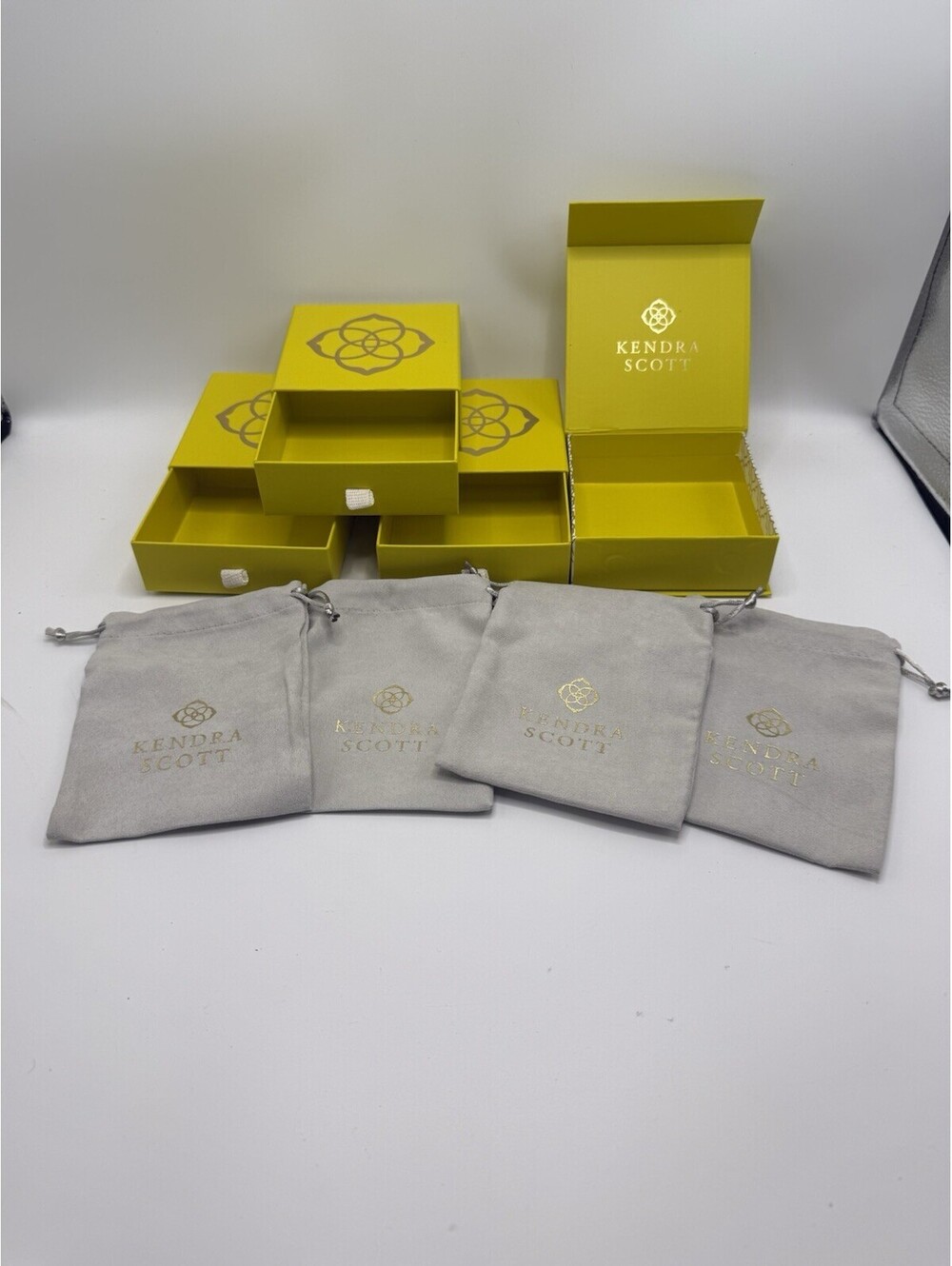 Kendra Scott Gift Packaging Lot Empty 4 Boxes 4 Pouches